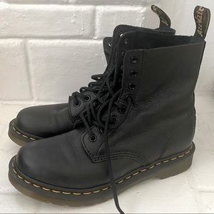 Women’s Dr. Martens 1460 Pascal Boot